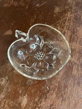 VINTAGE SMALL GLASS APPLE BOWL TRINKET, CANDY, NUTS, DISH BLOSSOM 4.5 INCHES